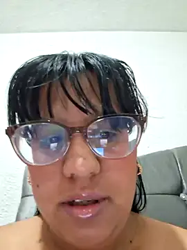 ZaidaWet online show from June 2, 12:16 pm