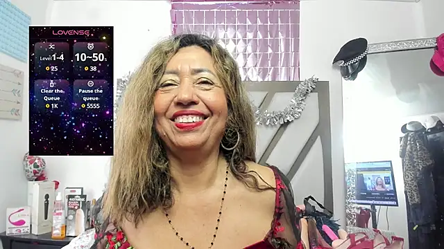 Snapshot of matureluna chatting on March 22, 4:47 pm matureluna online show from March 22, 4:47 pm