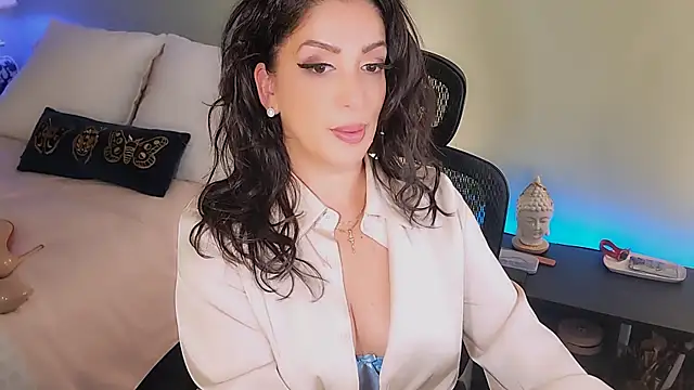 Snapshot of Wonderful_Woman chatting on October 25, 2:44 am Wonderful Woman online show from October 25, 2:44 am