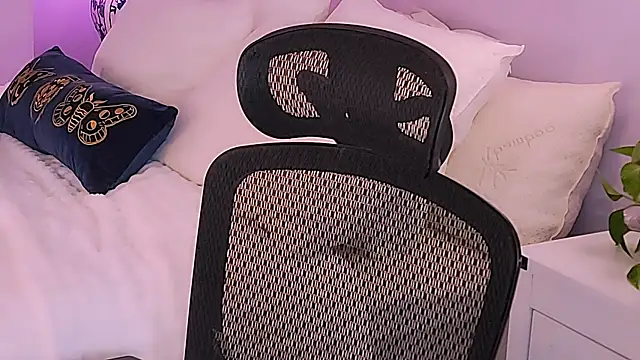 Wonderful Woman online show from January 7, 12:26 am