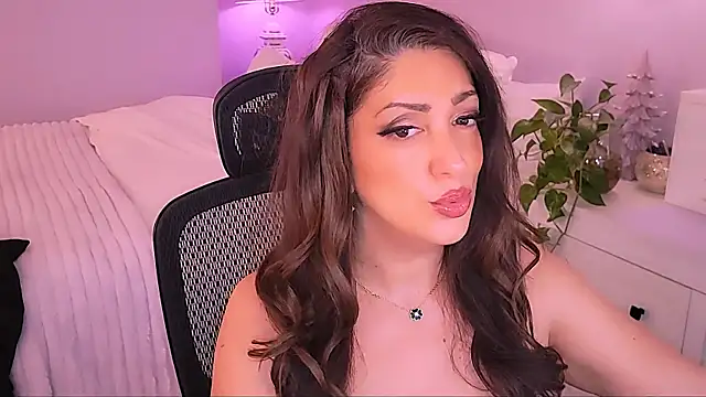 Wonderful Woman online show from March 25, 4:23 am