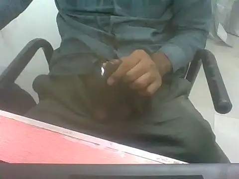 lltstr52 online show from March 31, 6:04 am