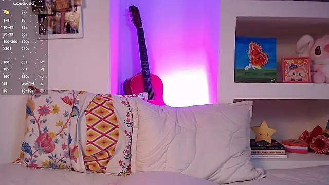 lailypink online show from March 13, 1:21 am