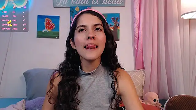 Snapshot of lailypink chatting on January 20, 2:01 am lailypink online show from January 20, 2:01 am