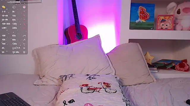 lailypink online show from July 9, 2:12 am