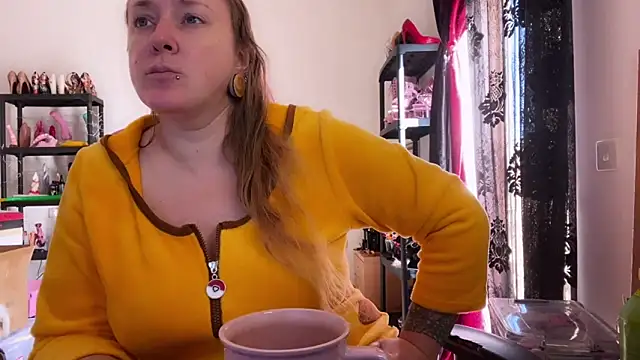 kisicaxx online show from November 21, 8:46 am