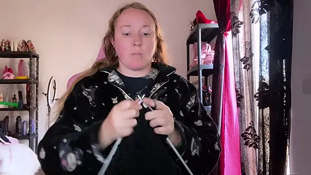 kisicaxx online show from February 11, 2:28 pm