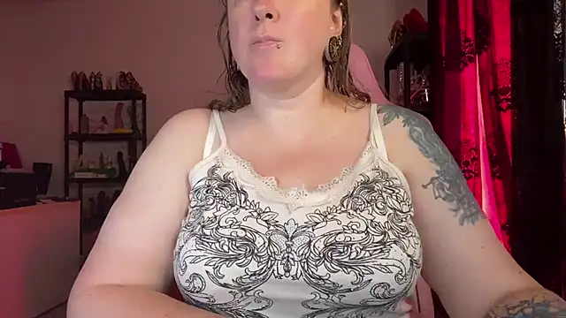 Snapshot of kisicaxx chatting on July 18, 8:56 am kisicaxx online show from July 18, 8:56 am