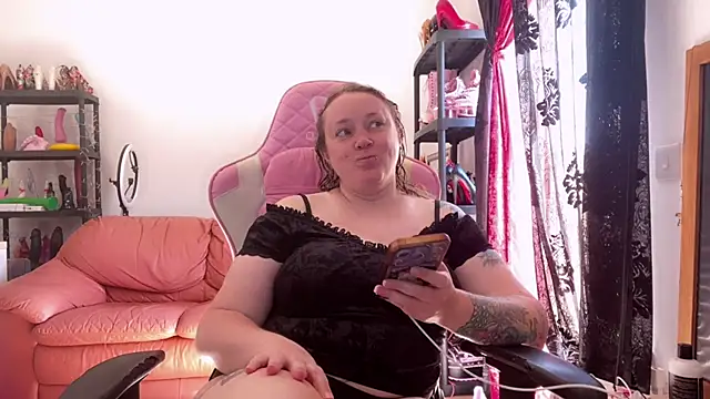 kisicaxx online show from June 2, 7:41 am
