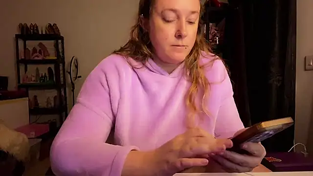 kisicaxx online show from November 23, 6:29 pm