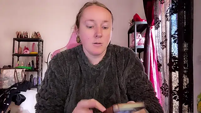 kisicaxx online show from February 26, 11:54 am