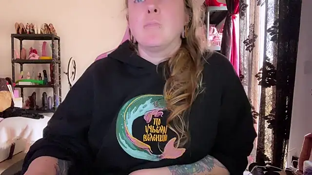 kisicaxx online show from March 9, 1:25 pm