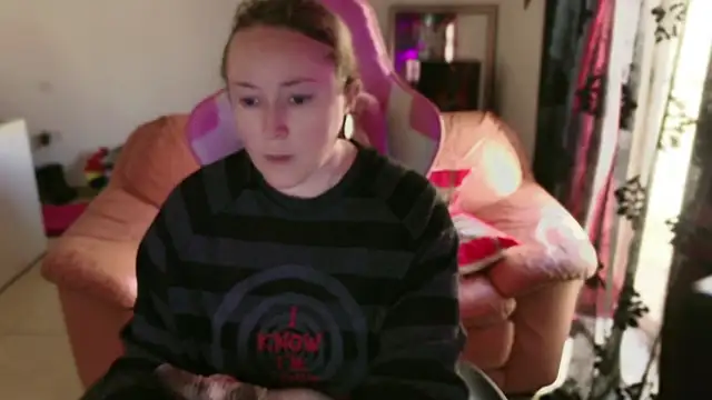 kisicaxx online show from March 19, 1:29 pm