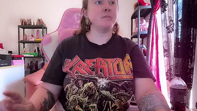 kisicaxx online show from May 23, 9:08 am