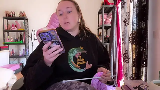 kisicaxx online show from December 2, 11:23 am