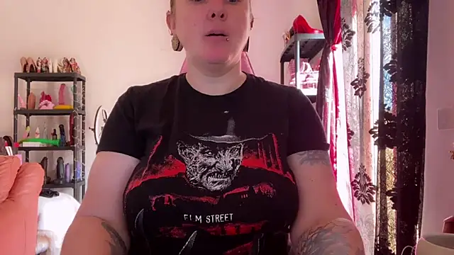 kisicaxx online show from March 13, 9:03 am