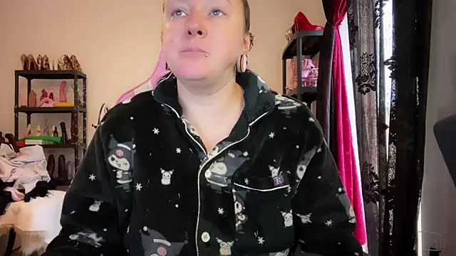 kisicaxx online show from January 16, 8:40 am