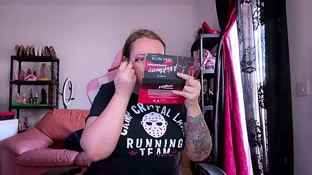 kisicaxx online show from November 10, 2:22 pm