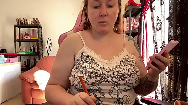 kisicaxx online show from April 8, 8:27 am