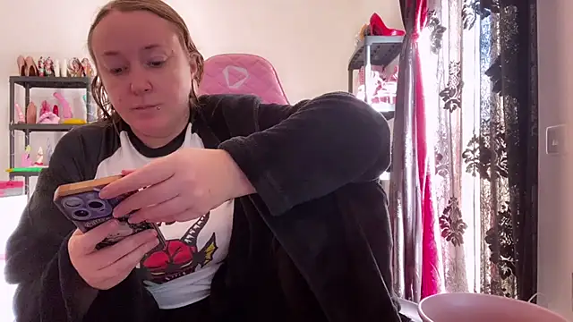 kisicaxx online show from November 27, 9:10 am