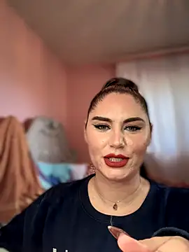 Snapshot of lovely_beast chatting on November 19, 6:08 pm lovely beast online show from November 19, 6:08 pm