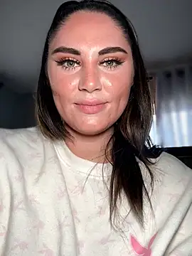 lovely beast online show from February 18, 5:42 pm