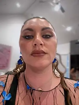 lovely beast online show from March 1, 12:43 am