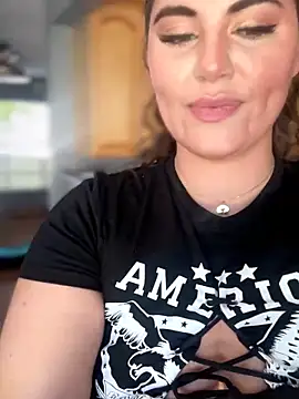 lovely beast online show from March 24, 5:35 pm