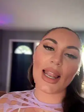 lovely beast online show from April 9, 3:40 pm