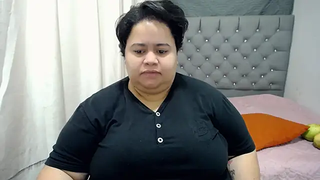 Snapshot of hotlesby4uxxx chatting on December 18, 12:40 pm hotlesby4uxxx online show from December 18, 12:40 pm