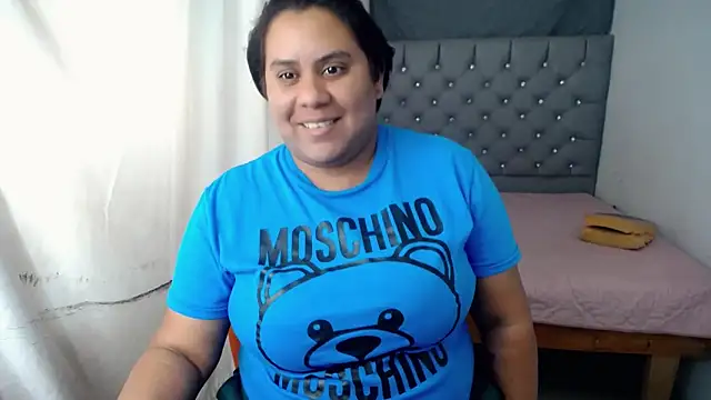 Snapshot of hotlesby4uxxx chatting on January 8, 8:39 pm hotlesby4uxxx online show from January 8, 8:39 pm