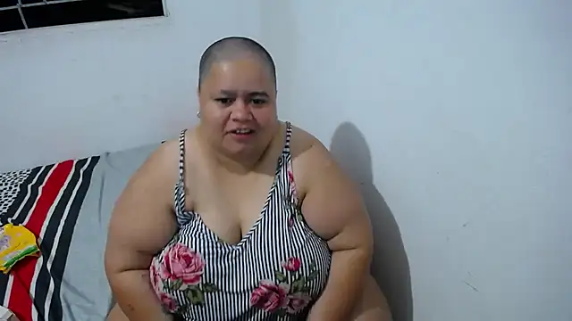 Snapshot of hotlesby4uxxx chatting on January 9, 11:22 pm hotlesby4uxxx online show from January 9, 11:22 pm