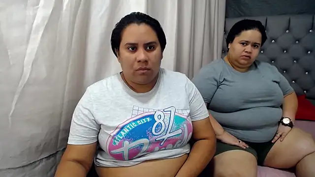 Snapshot of hotlesby4uxxx chatting on January 10, 10:46 pm hotlesby4uxxx online show from January 10, 10:46 pm