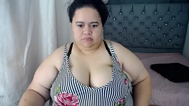 Snapshot of hotlesby4uxxx chatting on December 16, 1:54 pm hotlesby4uxxx online show from December 16, 1:54 pm