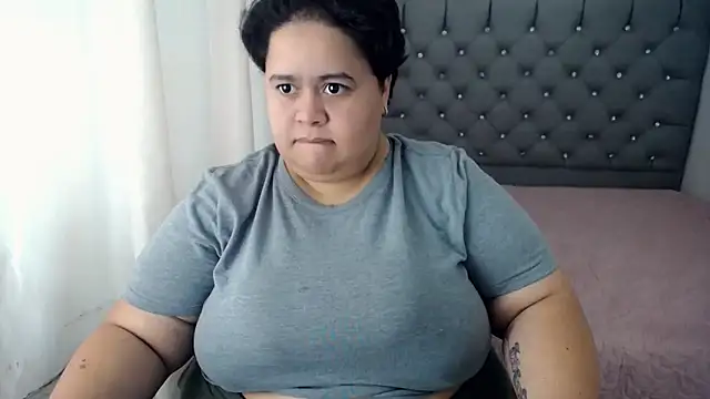 Snapshot of hotlesby4uxxx chatting on December 11, 7:57 pm hotlesby4uxxx online show from December 11, 7:57 pm