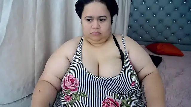 Snapshot of hotlesby4uxxx chatting on January 15, 12:09 am hotlesby4uxxx online show from January 15, 12:09 am