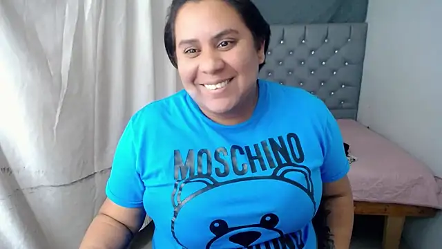 Snapshot of hotlesby4uxxx chatting on January 9, 12:14 am hotlesby4uxxx online show from January 9, 12:14 am