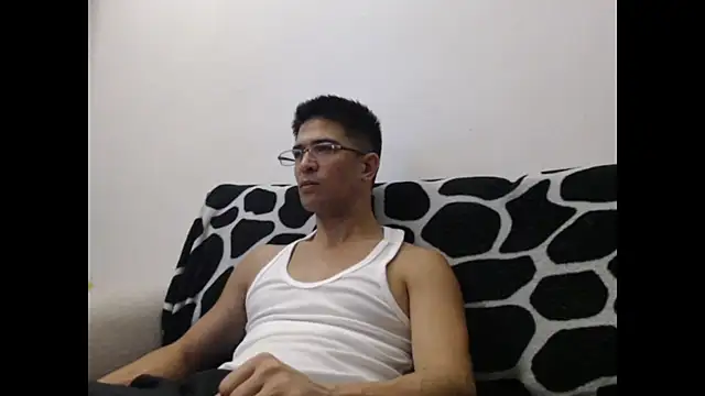Snapshot of SebastianReiss chatting on September 29, 10:15 pm SebastianReiss online show from September 29, 10:15 pm