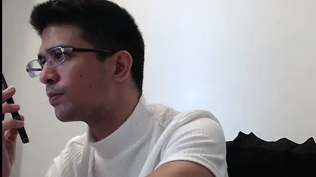 Snapshot of SebastianReiss chatting on March 2, 5:23 am SebastianReiss online show from March 2, 5:23 am