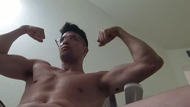 Snapshot of SebastianReiss chatting on June 10, 9:32 am SebastianReiss online show from June 10, 9:32 am