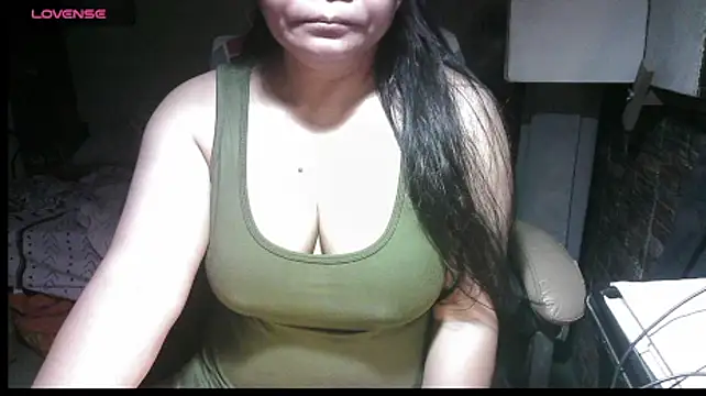 Hotpinay43 online show from September 18, 12:02 am