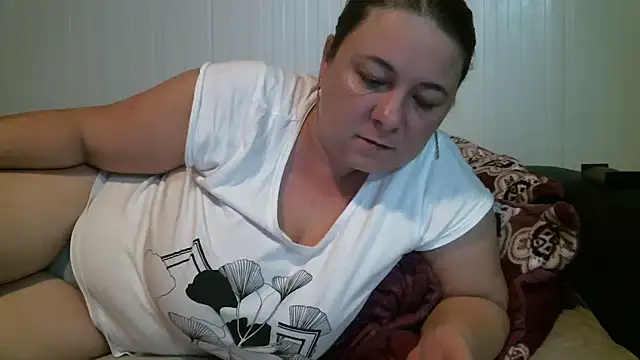 kynga10 online show from December 6, 7:17 pm