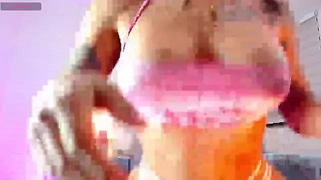hollythomson online show from June 21, 3:56 am
