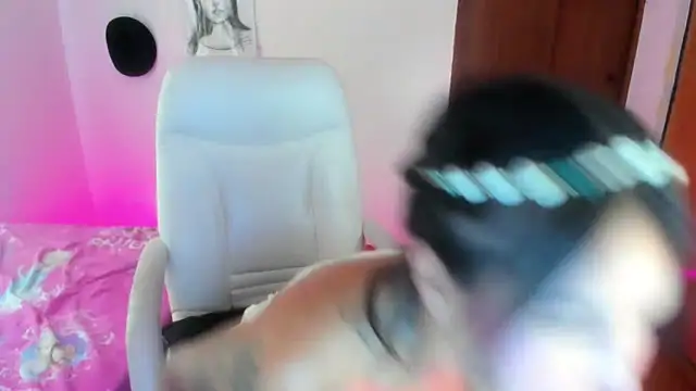 sweetana  online show from April 16, 10:23 pm