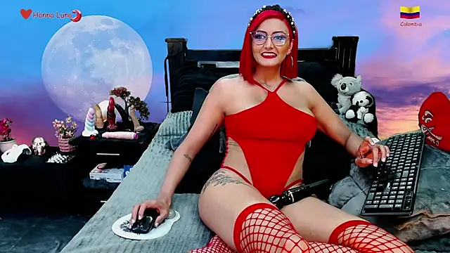 Snapshot of Hanna_Luna chatting on November 14, 7:34 am Hanna Luna online show from November 14, 7:34 am