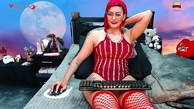 Snapshot of Hanna_Luna chatting on January 15, 7:15 am Hanna Luna online show from January 15, 7:15 am