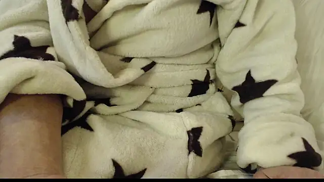 larawet online show from February 6, 5:40 pm