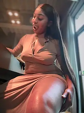   Nessa   online show from February 21, 3:10 pm