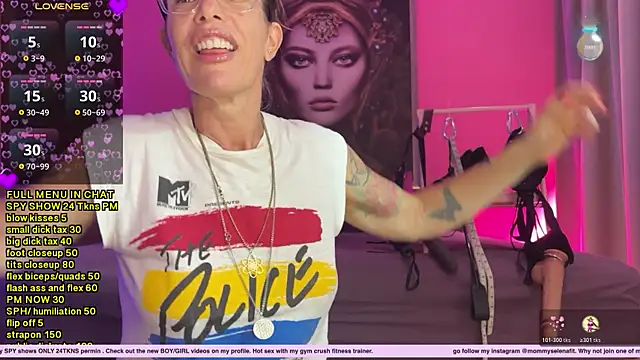 mommyselenafit  online show from October 26, 4:57 am