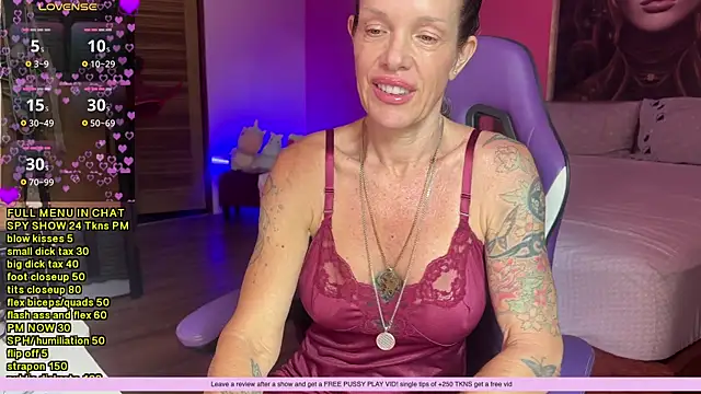 mommyselenafit  online show from November 27, 6:47 am